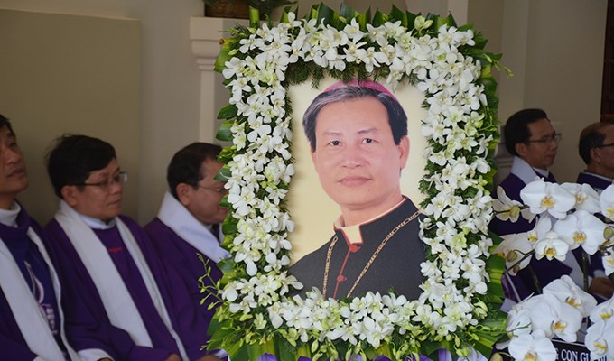 THÁNH LỄ CẦU NGUYỆN CHO ĐỨC CHA GIUSE VŨ DUY THỐNG, SÁNG 2.3.2017