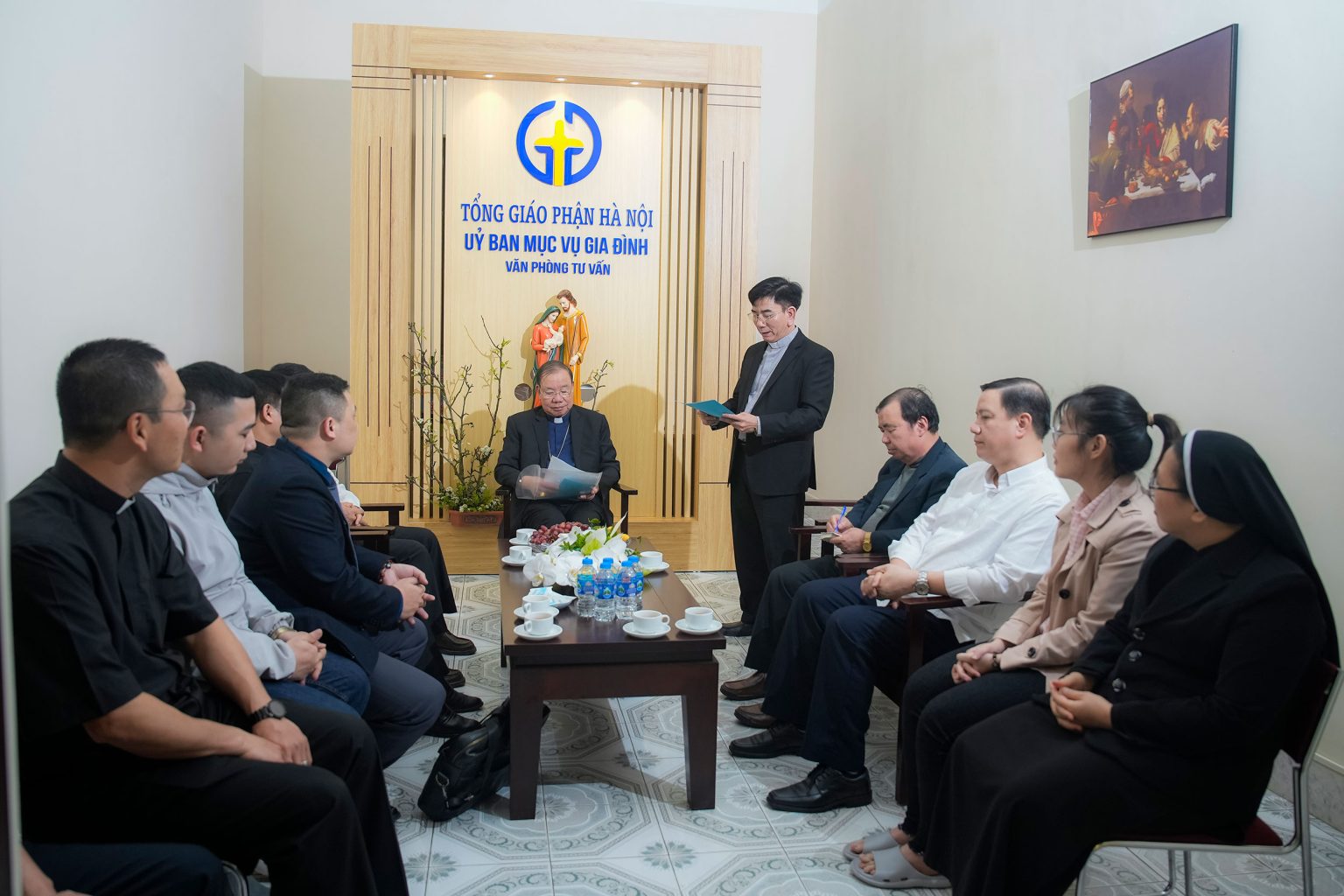Buổi họp ra mắt văn phòng tư vấn hôn nhân gia đình.jpg (182 KB)