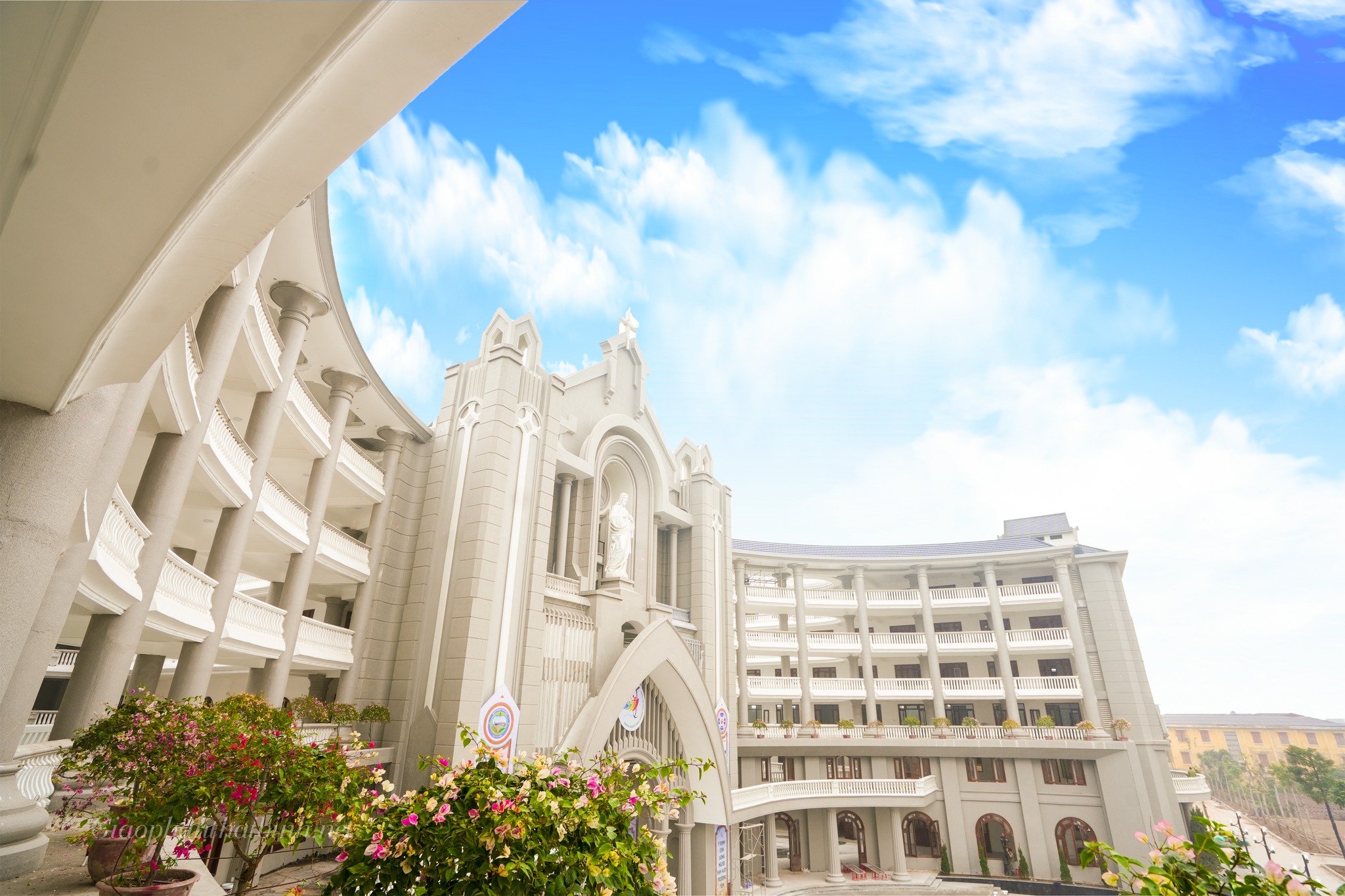 Khánh thành Đại Chủng viện Thánh Tâm Thái Bình