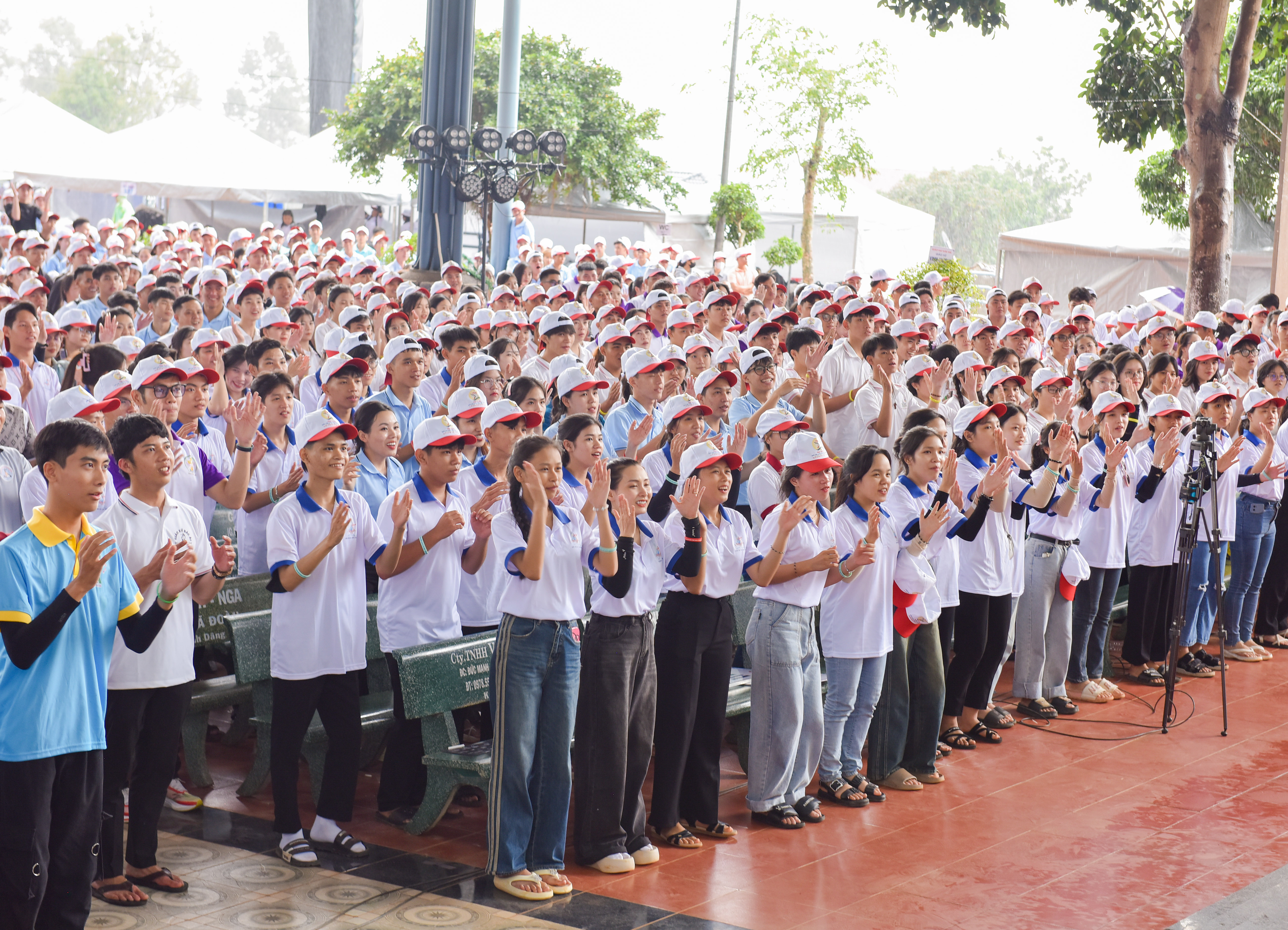 Cuộc họp mặt của hơn 5000 người trẻ giáo tỉnh miền Trung