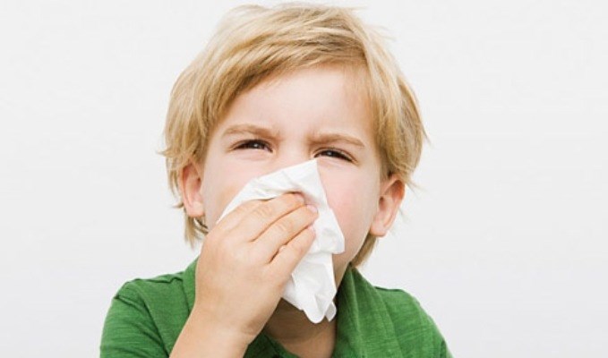 Phân biệt cảm cúm thông thường và cảm cúm có bội nhiễm vi khẩn
