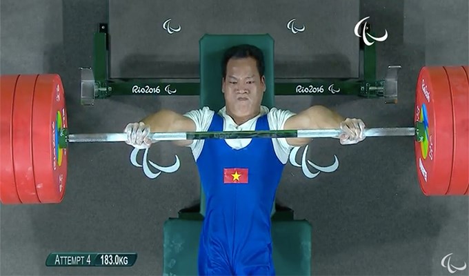Cảm hứng sống từ chàng cử đô đầy nghị lực
