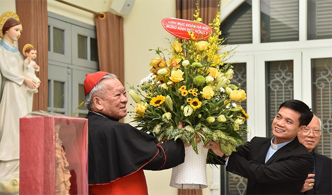 Đức Hồng y Phêrô Nguyễn Văn Nhơn mừng 25 Năm Giám Mục