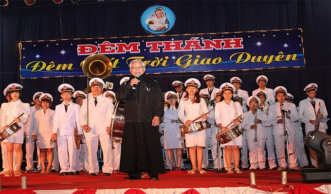 Ngân vang tiếng hát trong đêm cực thánh
