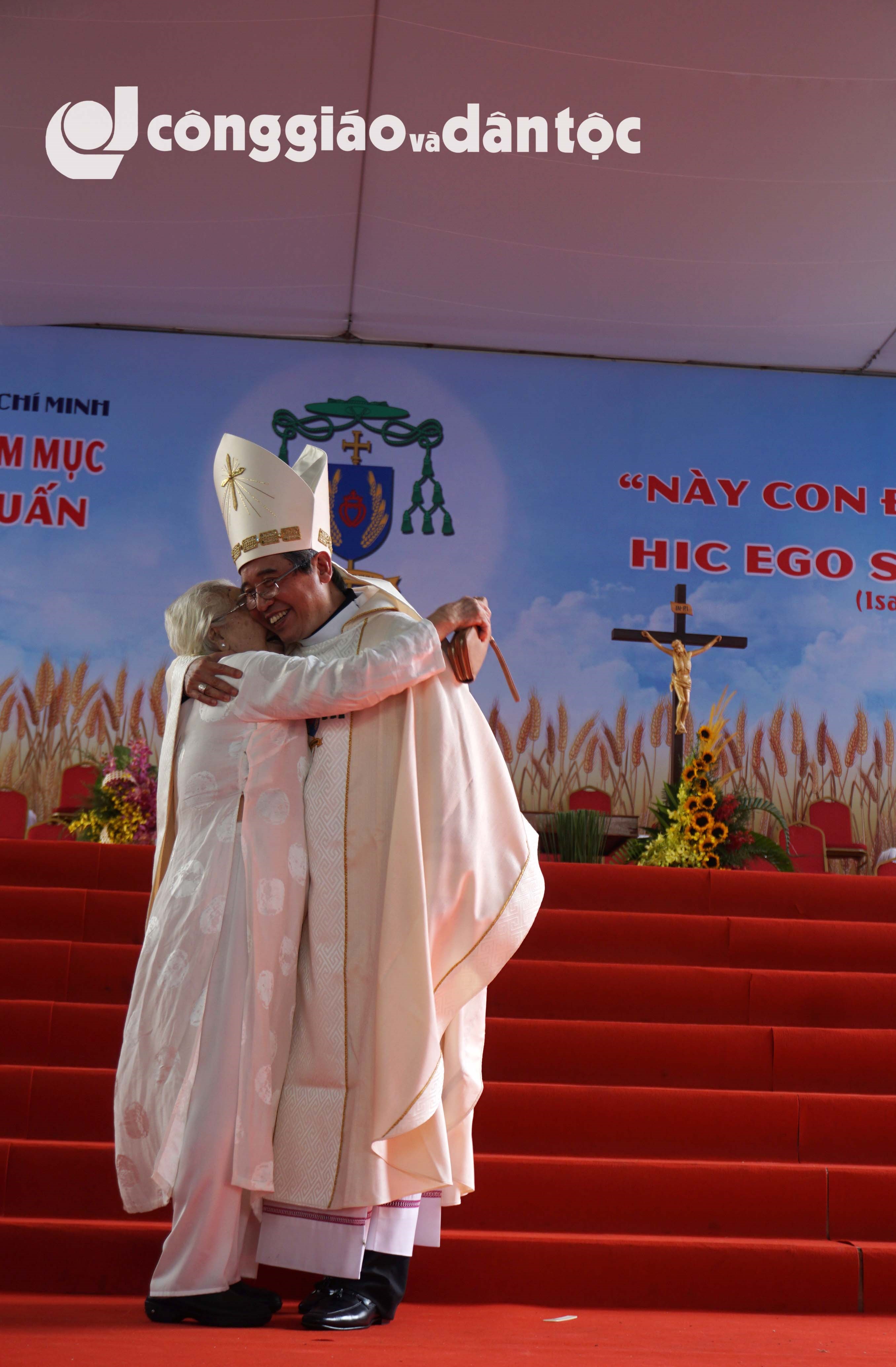 Mẹ và con