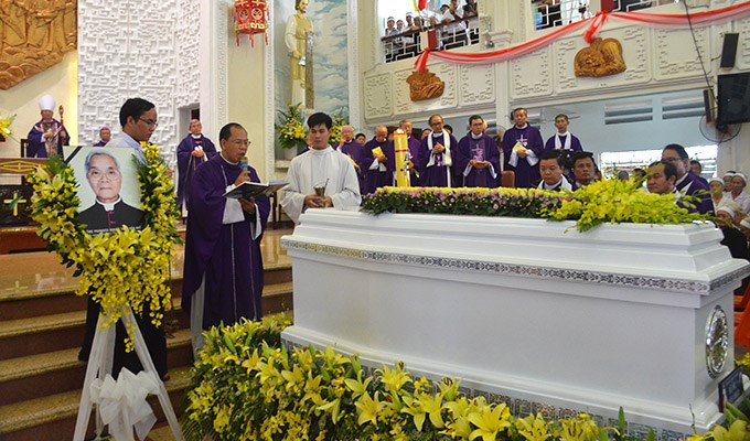 Lễ an táng Đức ông Phanxicô Borgia Trần Văn Khả