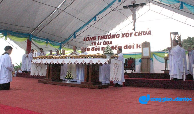 Rộn ràng ngày Giáo phận Xuân Lộc