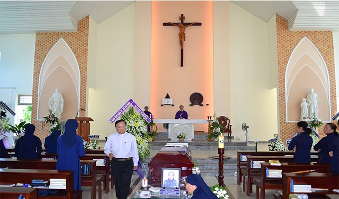 NGUYÊN GIÁM TỈNH DÒNG NỮ TỬ BÁC ÁI VINH SƠN TỪ TRẦN