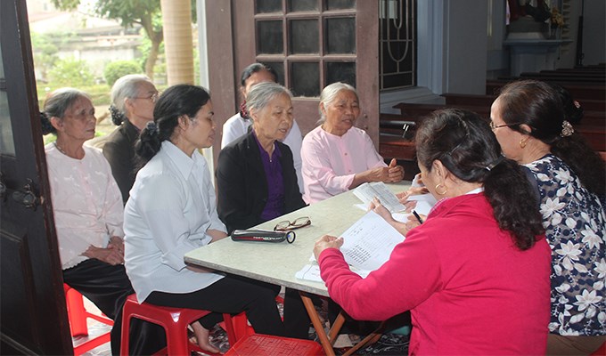 Các bậc cao niên thi giáo lý mùa Chay