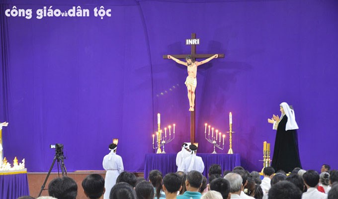 Giáo xứ Bình Thuận tưởng niệm cuộc Thương khó Đức Giêsu