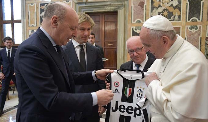 HAI ĐỘI BÓNG JUVENTUS VÀ LAZIO TIẾP KIẾN ĐỨC GIÁO HOÀNG TRƯỚC TRẬN CHUNG KẾT