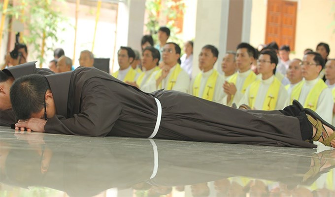 Hiến dâng