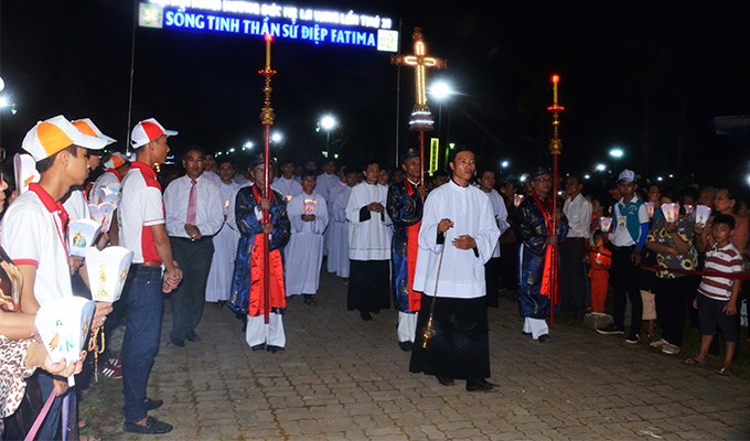 Nghi thức Rước kiệu Tôn thờ Thánh thể