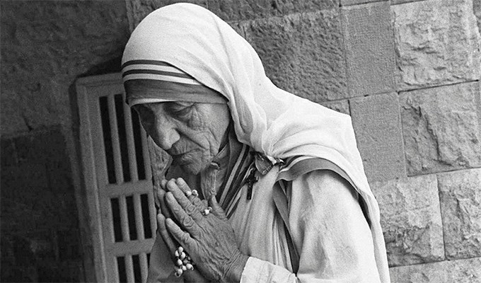 Nhà báo quốc tế đầu tiên viết về Mẹ Têrêsa Calcutta
