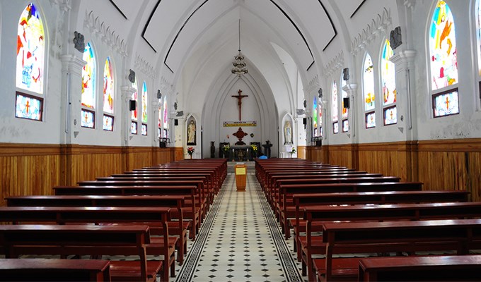 Ðừng lãng phí của chung nơi nhà thờ