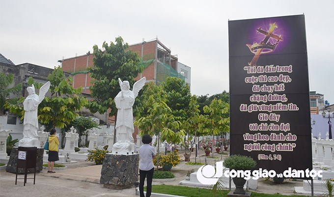 Đất thánh các linh mục trong tháng Các Linh hồn  -2018