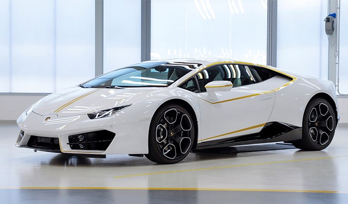 1O USD để sở hữu xe Lamborghini của Ðức Giáo Hoàng