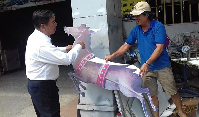 Họ Giáng Sinh trang trí Giáng Sinh
