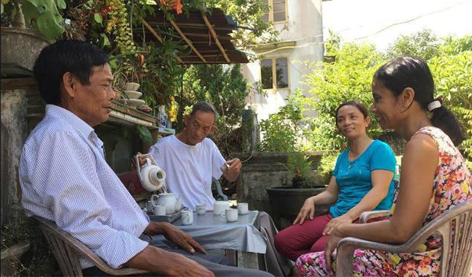 Đừng quên gặp gỡ nhau  trong đời thường