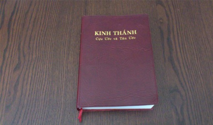 Cuốn sách “bìa đỏ”của tân tòng