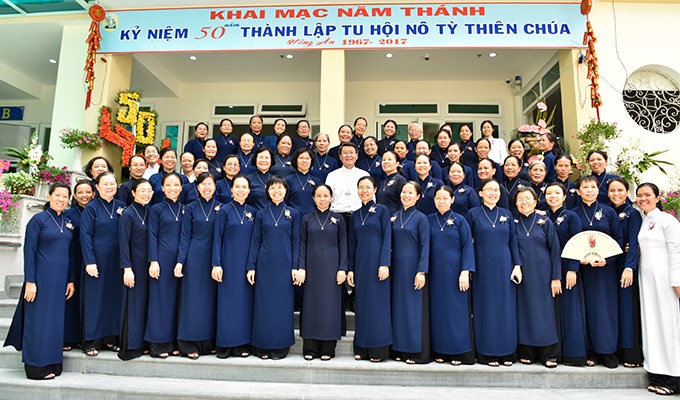 Những tu sĩ không sống trong nhà dòng