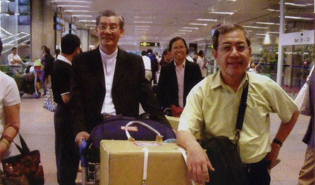 Ðằng sau vẻ lạnh lùng, nghiêm nghị...