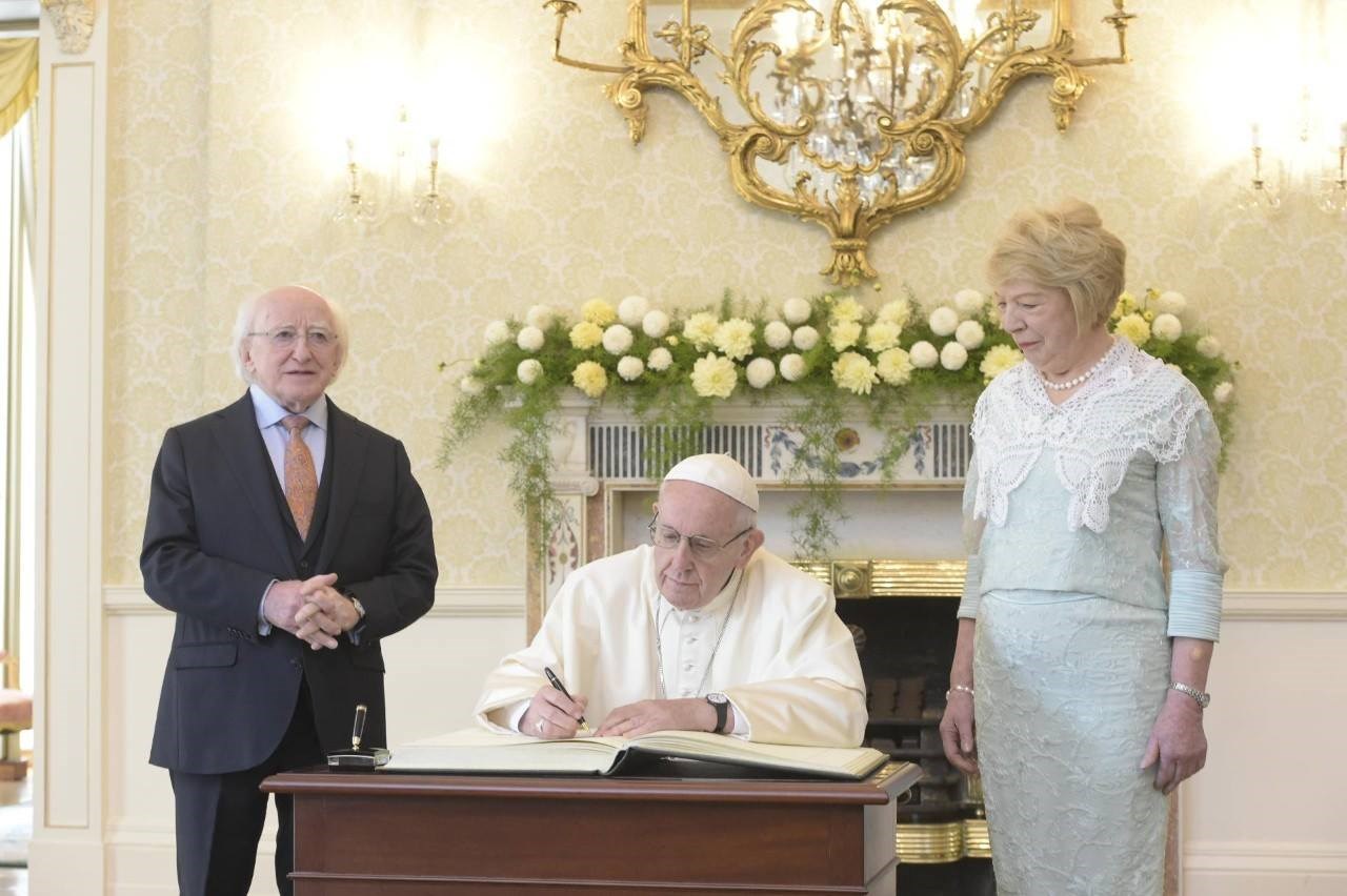 Thông điệp đầu tiên của Đức Giáo Hoàng trong chuyến thăm Ireland