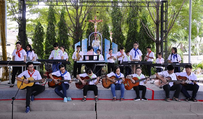 Sức sống Ba Thôn căng tràn vùng ngoại biên