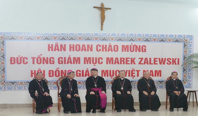 Ðại diện không thường trú của Tòa Thánh gặp gỡ Hội đồng Giám mục Việt Nam