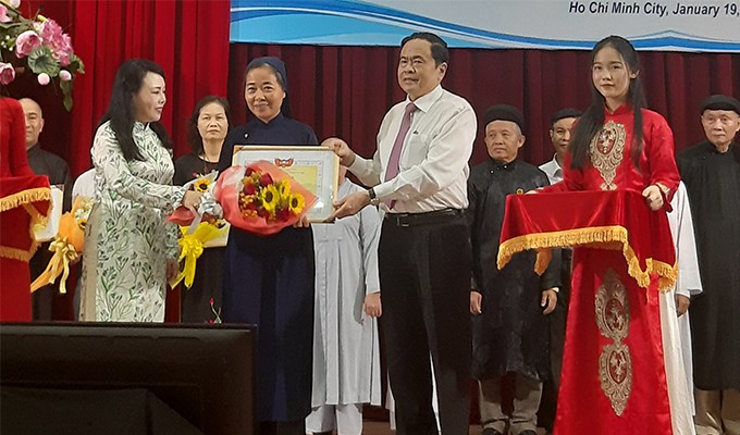 Các tôn giáo chăm sóc sức khỏe cộng đồng