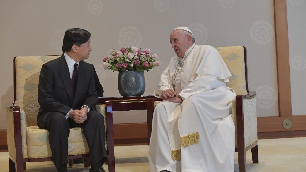 Đức Thánh Cha gặp gỡ Nhật hoàng Naruhito
