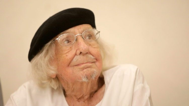 Đức Thánh Cha giải vạ cho linh mục Ernesto Cardenal