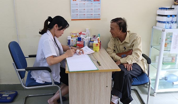 Xoa dịu nỗi đau người bệnh nghèo