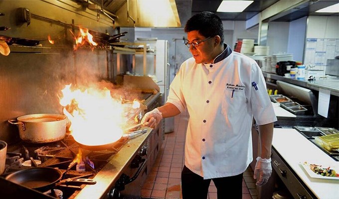 Ðầu bếp của các tổng thống Mỹ trúng số giúp người nghèo