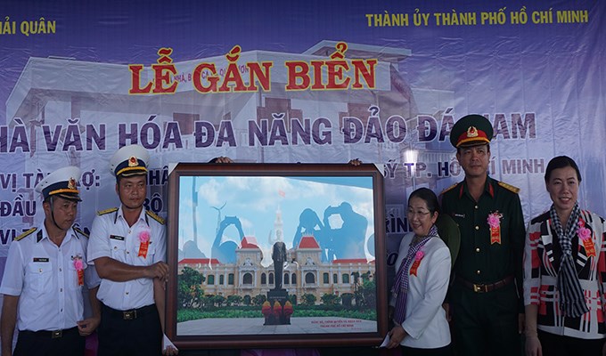 Nối Trường Sa với đất liền