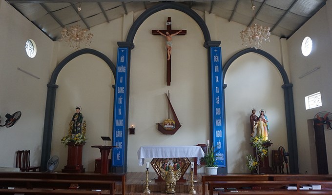 Ðốm sáng đức tin trên đảo Cát Bà