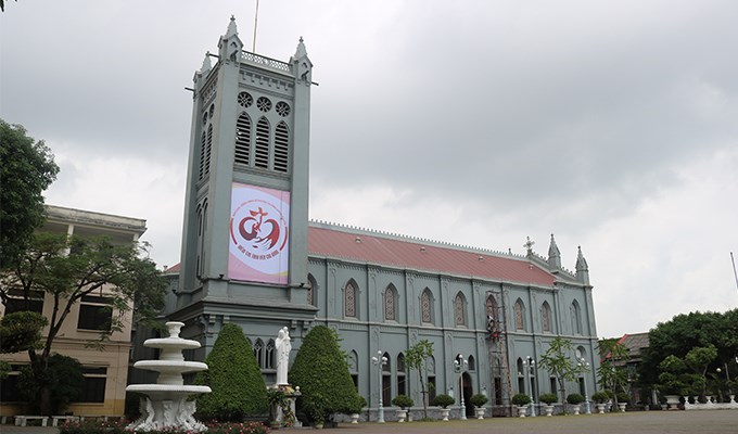 Những ngôi nhà thờ chánh tòa trăm năm tuổi ở giáo tỉnh miền bắc