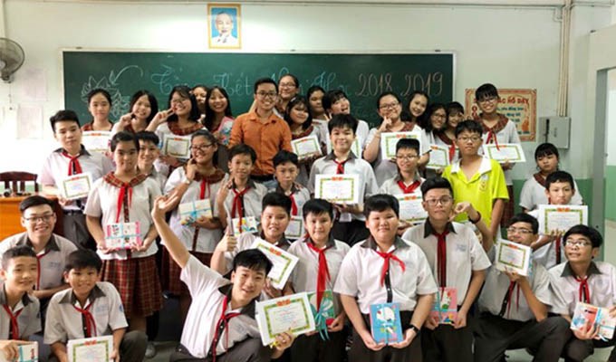 Phần thưởng cuối năm