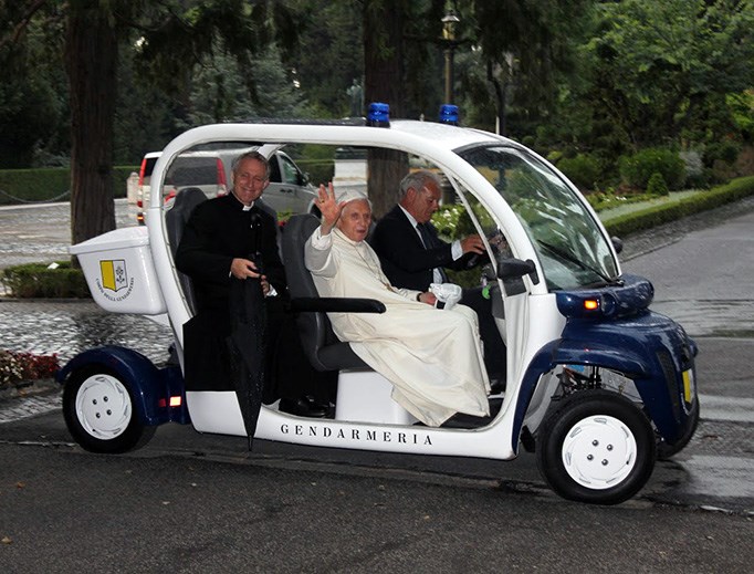 Vatican bác tin Đức Bênêđictô XVI bị đột quỵ