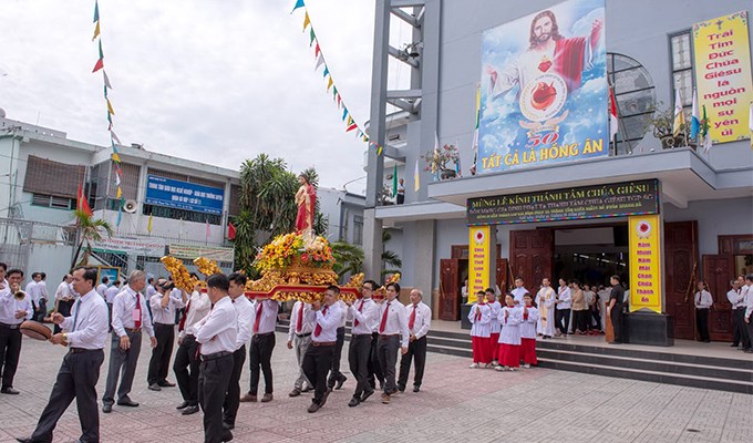Chặng đường 5O năm Gia đình Phạt tạ Thánh Tâm xứ đoàn Thạch Ðà