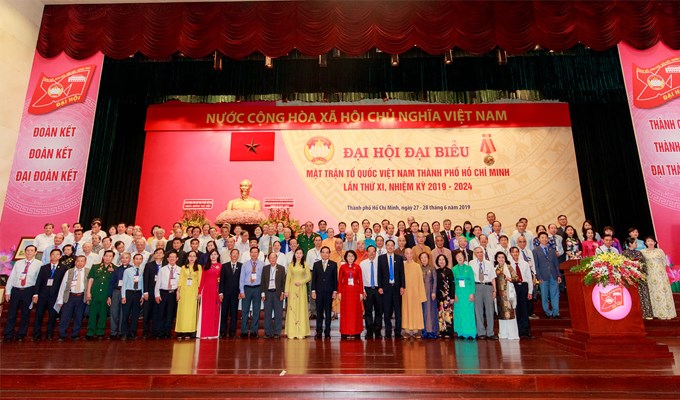 Tiếp tục xây dựng và phát triển khối đại đoàn kết dân tộc