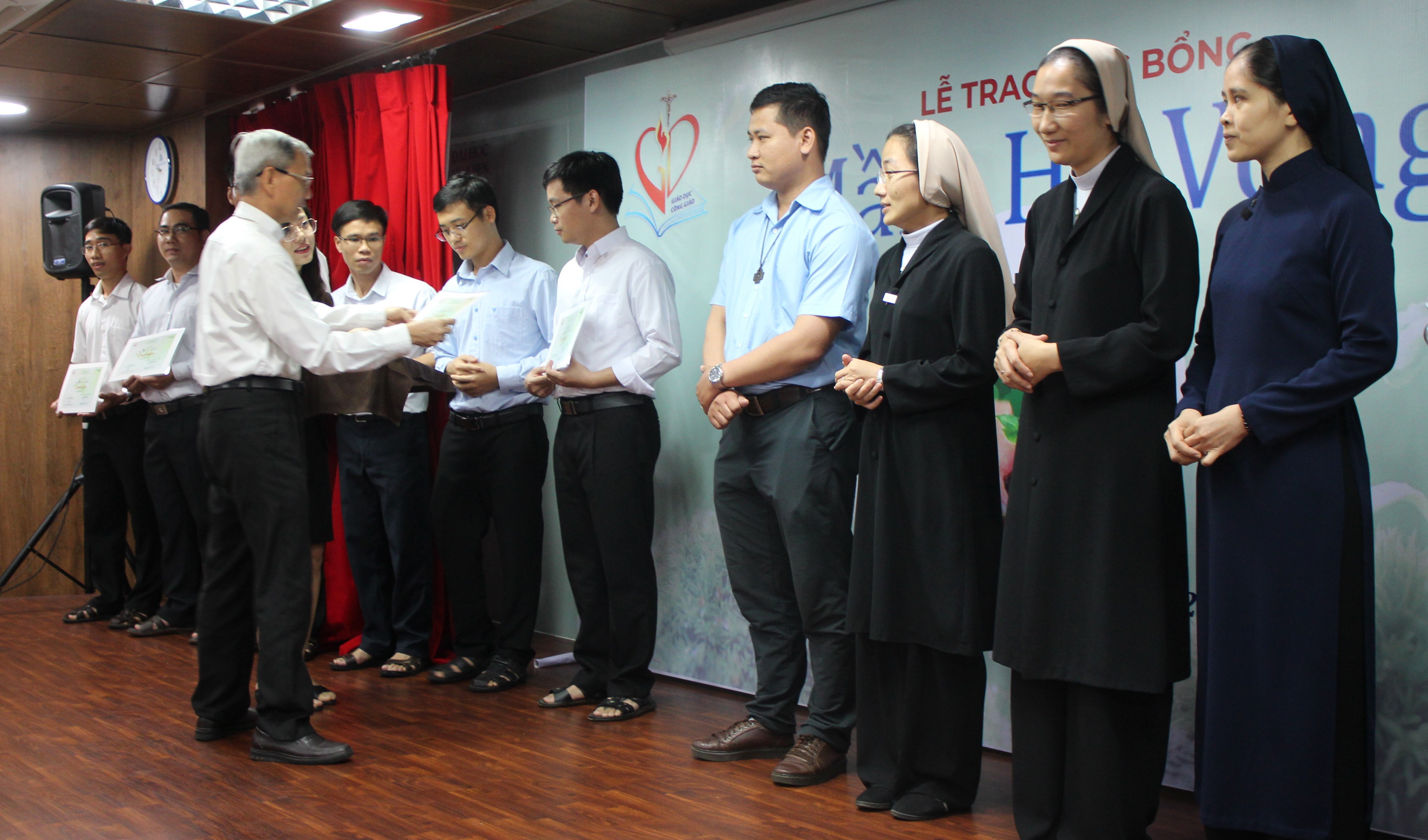 Học bổng “Mầm Hy Vọng” 2020