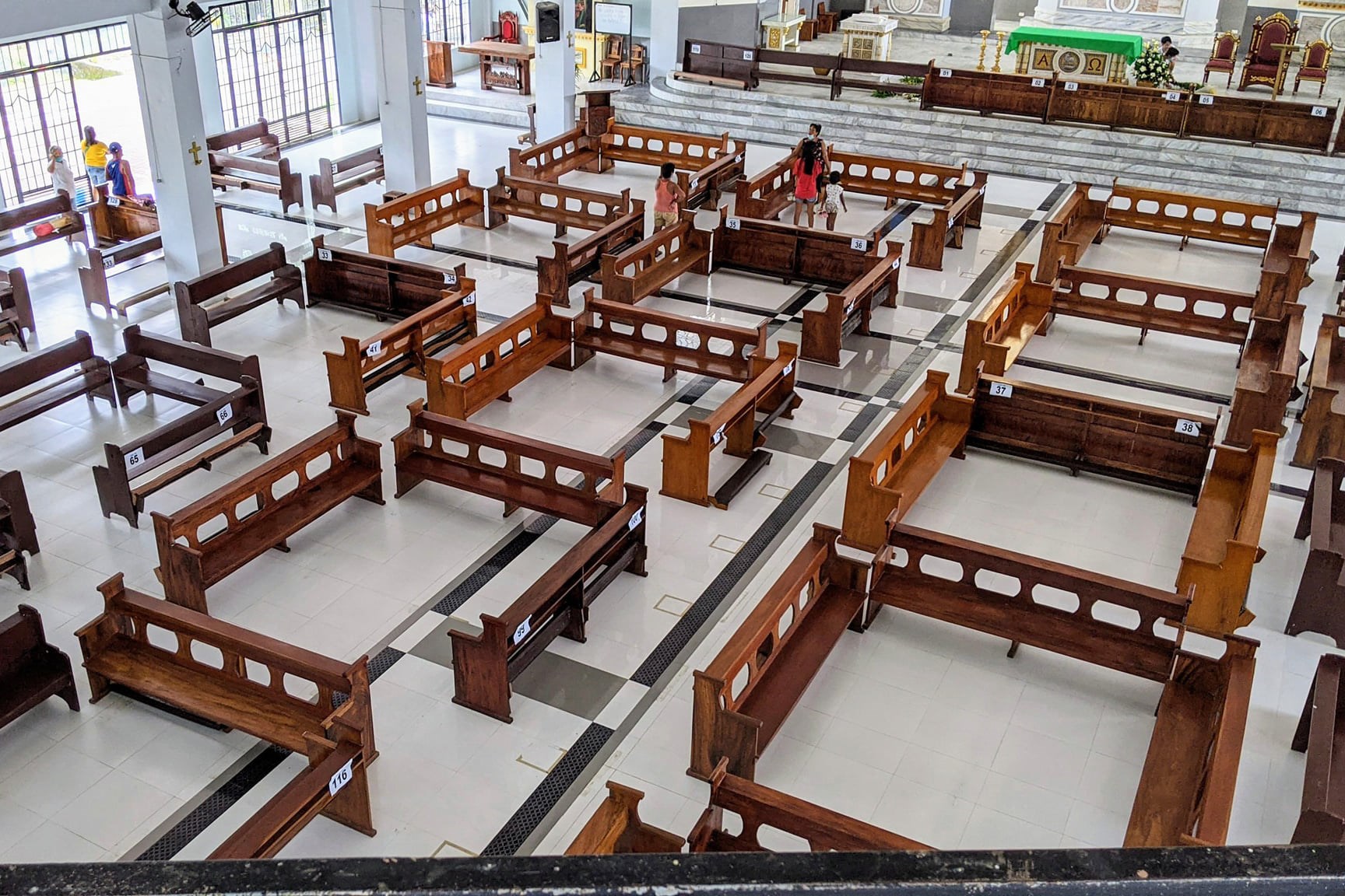 Các giáo phận tại Philippines ứng phó bão Rolly