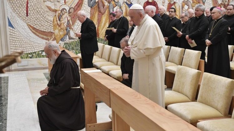 Đức Hồng y Cantalamessa giảng thuyết mùa Vọng tại Vatican