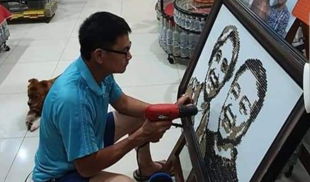 Người vẽ tranh bằng ốc vít
