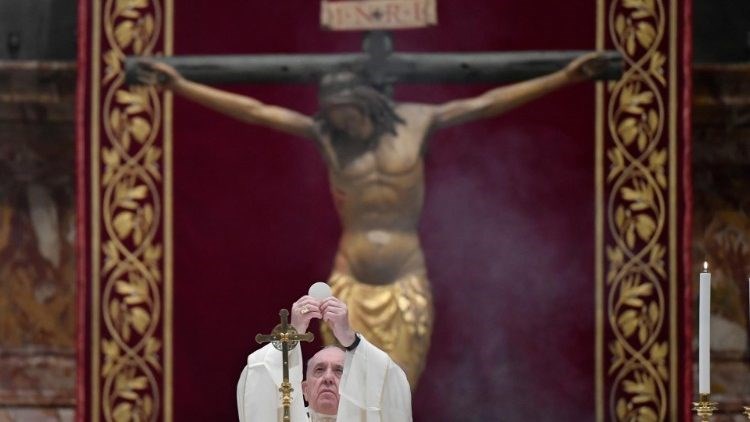 Đức Giáo Hoàng chủ sự thánh lễ Tiệc Ly tại Vatican