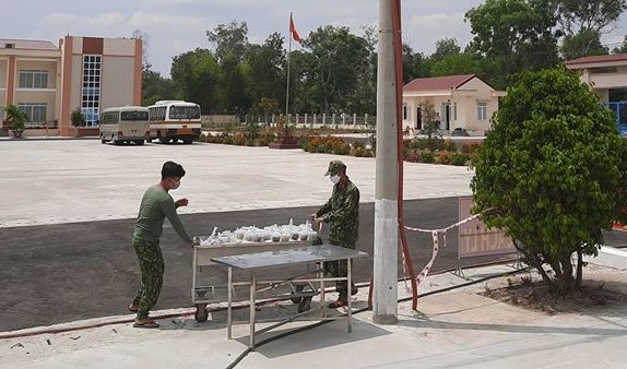Chuyện từ những người đi Cách ly Tập trung
