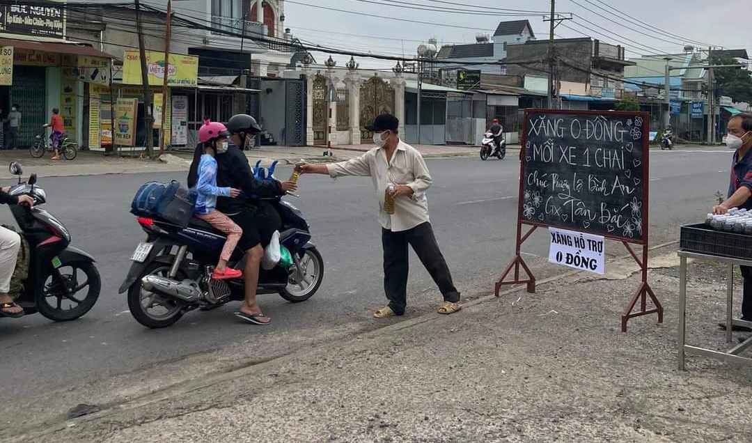 Tiếp sức đường về nhà