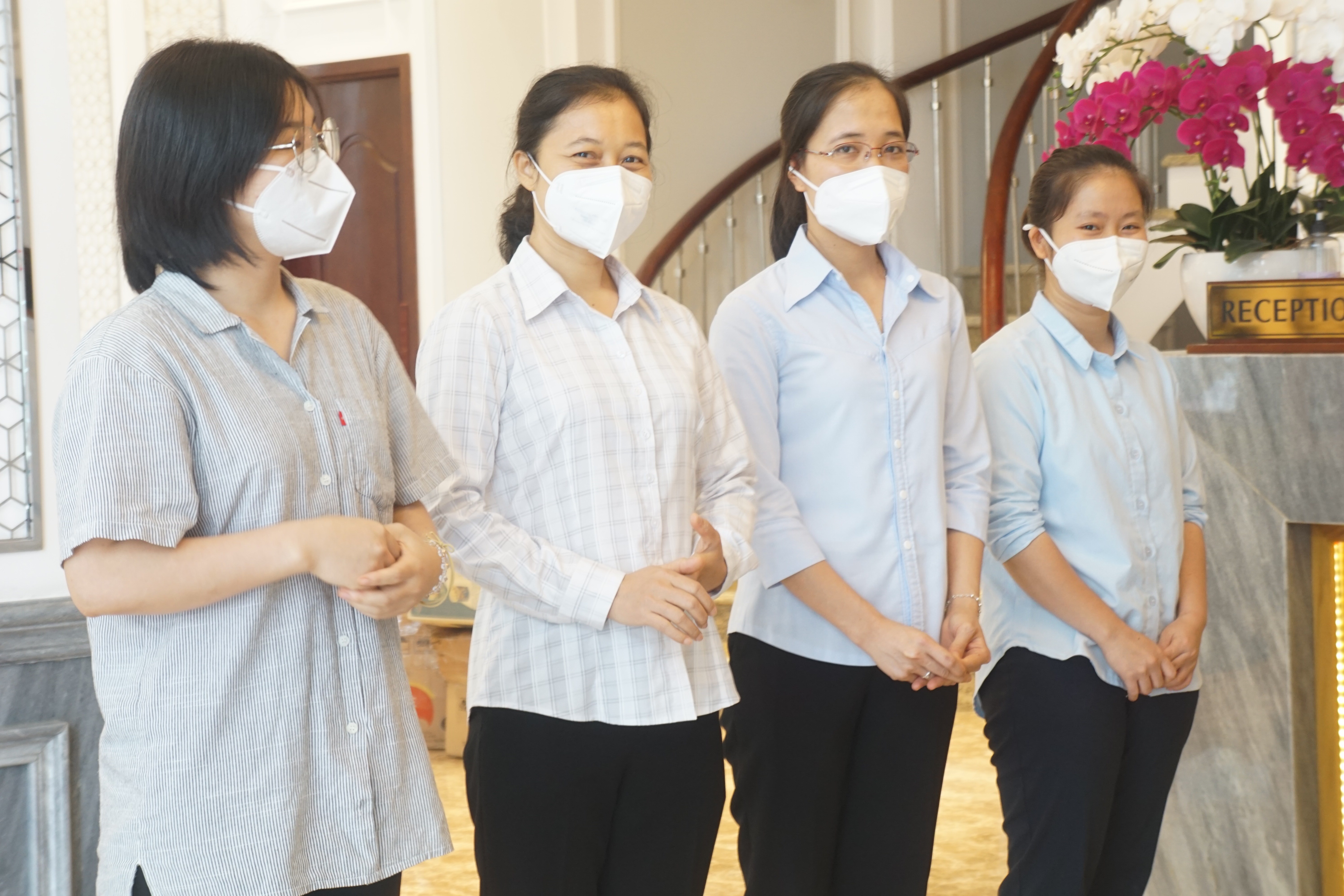Thêm 9 tu sĩ lên đường phục vụ bệnh nhân Covid-19