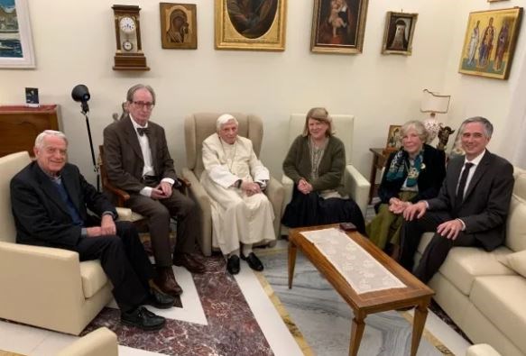 Đức Bênêđictô XVI gặp gỡ những vị đạt giải thưởng Ratzinger